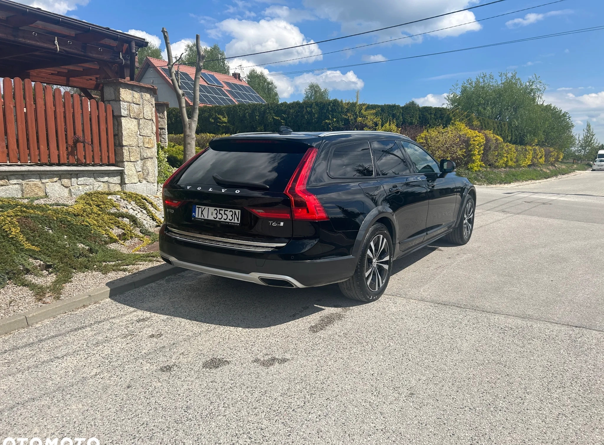 Volvo V90 Cross Country cena 142677 przebieg: 160000, rok produkcji 2019 z Kielce małe 596